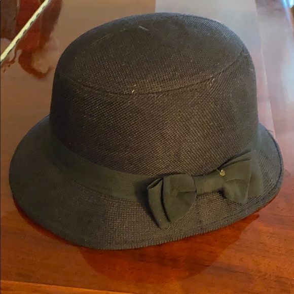 Black old fashioned hat - Picture 5 of 5